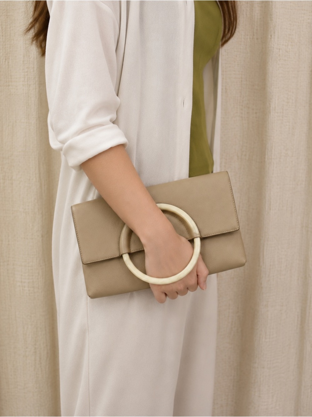 Women’s Tan Vegan Leather Clutch Bag Purse Circular Handle